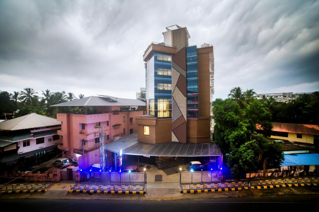 Hotel Guruvayur Darshan Exterior photo